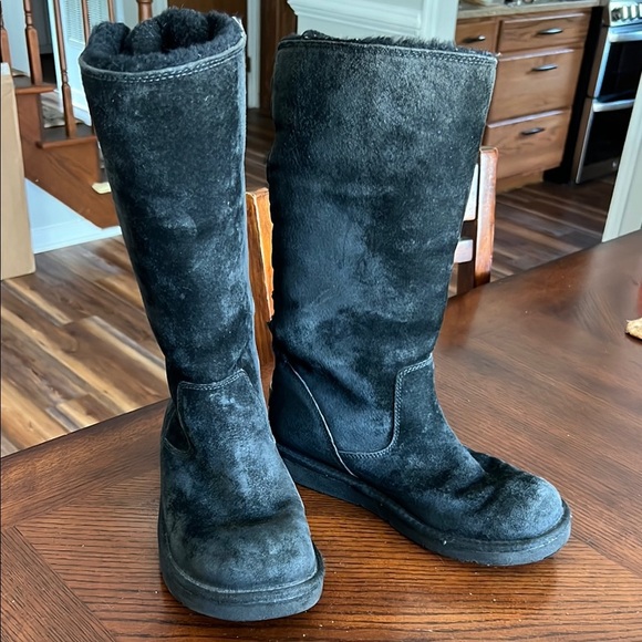 UGG Shoes - UGG Roseberry Tall Lace Back Black Women”s Size 8 Sheepskin Boots